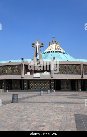 Modernen oder neuen Basilika der Muttergottes von Guadalupe die am meisten besuchte katholischen Schrein in der Amerika-Mexiko-Stadt Stockfoto