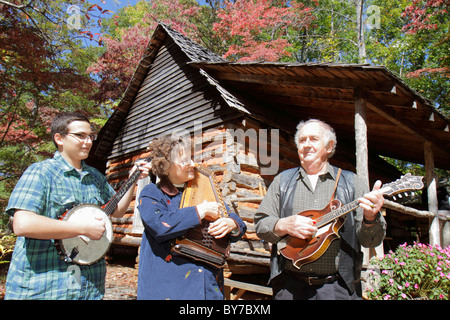 Georgia Hiawassee, Georgia Mountain Fairgrounds, Herbstfestival, südliches appalachisches Erbe, Folklore, ländlicher Lebensstil, Frau weibliche Frauen, Mann Männer, bo Stockfoto