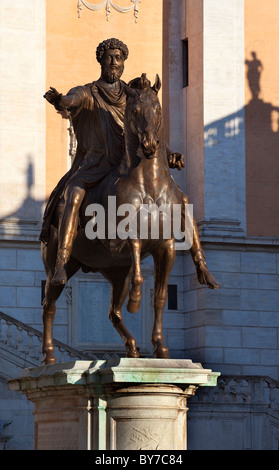 Kaiser Marcus Aurelius Bronze Equestrian Statue Kapitol Front des Museum Rom Italien Stockfoto
