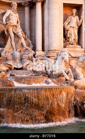 Trevi-Brunnen, Fontana de Trevi, Close Up, Neptun Statuen, Rom Italien Stockfoto