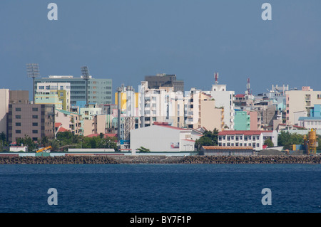 Malediven, männlich. Diese kleine Insel ist die am dichtesten besiedelte Hauptstadt der Welt. Stockfoto