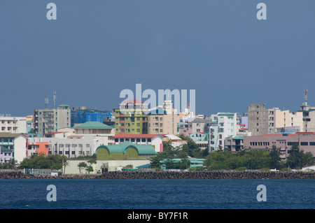 Malediven, männlich. Diese kleine Insel ist die am dichtesten besiedelte Hauptstadt der Welt. Stockfoto