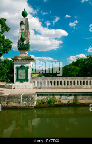 Kanal von Briare über die Loire River, Briare, Loiret, Zentrum Bezirk, Frankreich Stockfoto