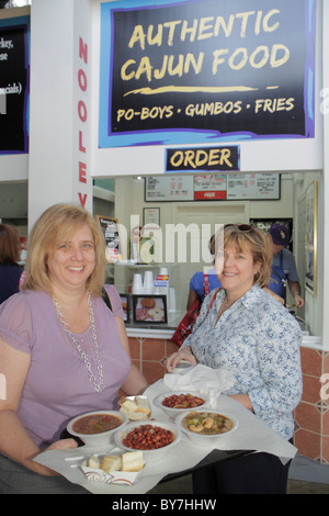 Nashville Tennessee, Nashville Farmers' Market, Nooleys, Lunch-Theke, Bestellfenster, Südliche Küche, Lebensmittel, Verkäufer von Verkäufern, Verkaufsstände, Verkaufsstand Händler Stockfoto