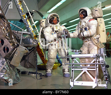 Apollo 12 Ausbildung für Extravehicular Tätigkeit als auf dem Mond Stockfoto