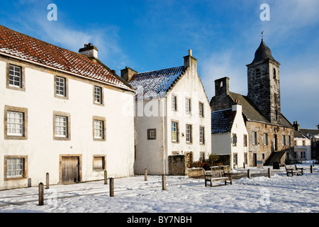 Die Sandhaven und Rathaus in Culross, Fife, Schottland, Großbritannien. Stockfoto