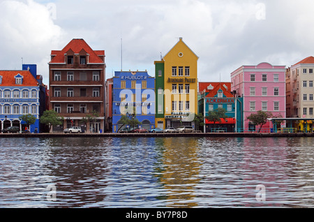 Bunte Uferpromenade Gebäude, Willemstad, Curacao, niederländische Antiles, Karibik. Stockfoto