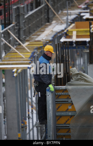 DEU, 20101109, Arbeiter auf einer Baustelle Copyright (c) Gerhard Leber Stockfoto