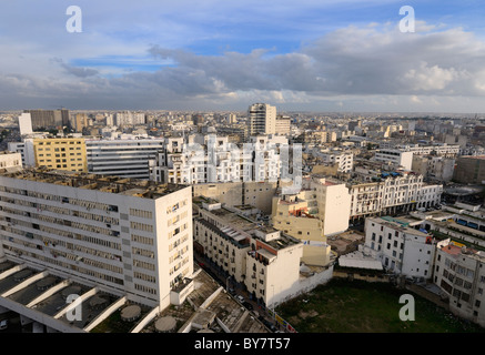 Abendlicher Blick über den weißen Casablanca Stadtbild Marokko suchen Stockfoto