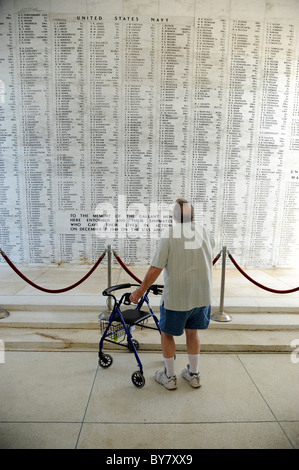 Veteran Ansichten Wand Inserat gefallen Seeleute USS Arizona Memorial Pearl Harbor Pacific National Monument Hawaii Battleship Row Stockfoto