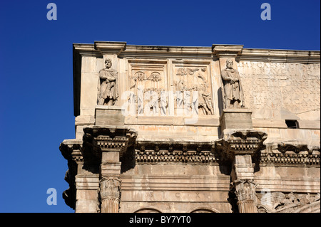 Italien, Rom, Konstantinbogen aus nächster Nähe Stockfoto