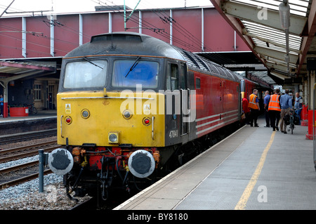 47841 Bürste Typ 4 Diesellok bei Crewe Bahnhof England uk Stockfoto