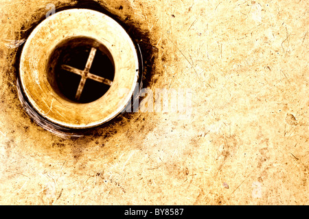 alte rostige Waschbecken Abfluss Stockfoto