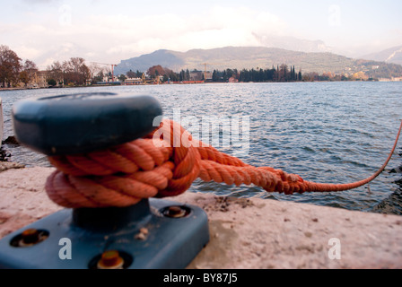 Liegeplätze für Boote mit großen Lebensader Stockfoto