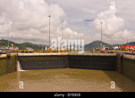 PANAMA - Miraflores-Schleusen am Panamakanal. Stockfoto