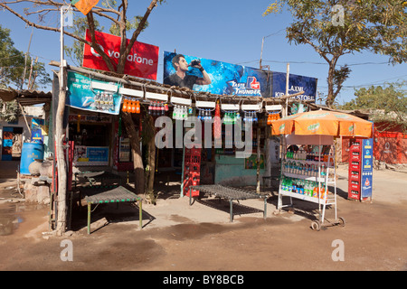 Indien, Rajasthan, Jodhpur, typische am Straßenrand shop Stockfoto