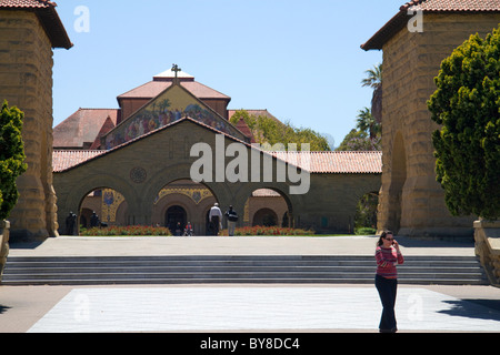 Stanford-Gedächtnis-Kirche auf dem Campus der Stanford University in Palo Alto, Kalifornien, USA. Stockfoto