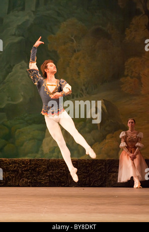 Malina Ballett Swan Lake in The Royal Opera House London UK durchführen Stockfoto