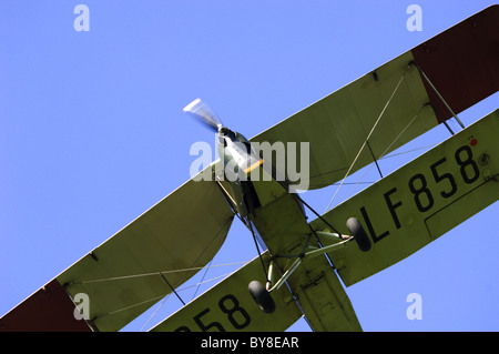 De Havilland DH-82B Bienenkönigin (ursprünglich entwickelt als Funk-Version der DH-82A Tiger Moth für Schießübungen) Stockfoto