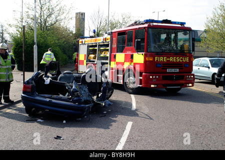 Feuerwehr in Szene der Verkehrsunfall Stockfoto