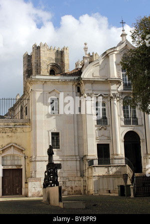 Santo Antonio eine Se mit den Türmen der Se in den Hintergrund, Alfama, Lissabon, Portugal Stockfoto