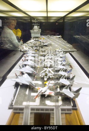 Modell im Maßstab von uns Marine Flugzeugträger USS Enterprise Stockfoto