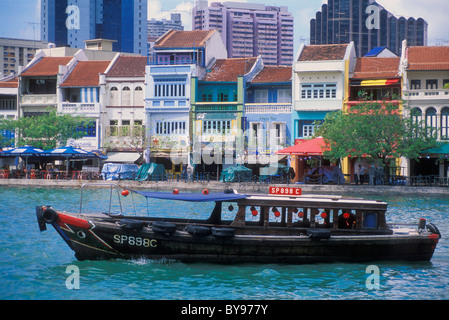 Ausgehend von den Boat Quay Bereich Südostasien Singapur Ausflugsschiff Stockfoto