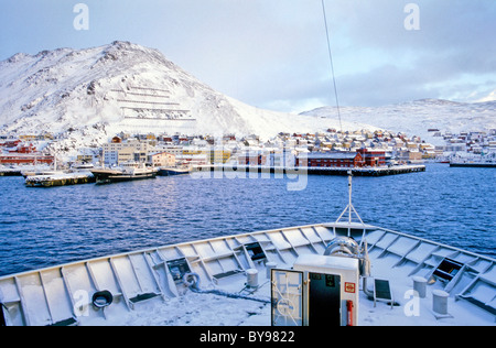 Hurtigruten, Norwegisch Kreuzfahrtschiffe, Kreuzfahrt der nördlichen Küste bis zum Nordkap und Kirkenes. Post-Schiff-Unternehmen. Stockfoto