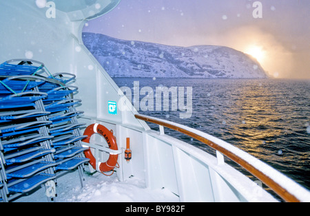 Hurtigruten, Norwegisch Kreuzfahrtschiffe, Kreuzfahrt der nördlichen Küste bis zum Nordkap und Kirkenes. Post-Schiff-Unternehmen. Stockfoto