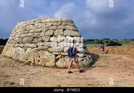 Neolithische Bonehouse Naveta des Tudons Frühzeit Talayot) Menorca, Spanien Stockfoto