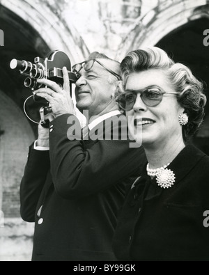 GARY COOPER uns Schauspieler mit seiner Frau Veronica in Venedig über 1956 Stockfoto