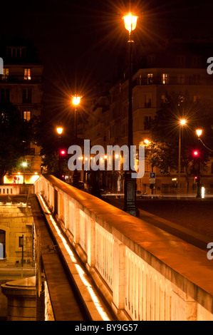 Nachts auf der Pont Marie, Ile Saint-Louis, Paris, Frankreich Stockfoto