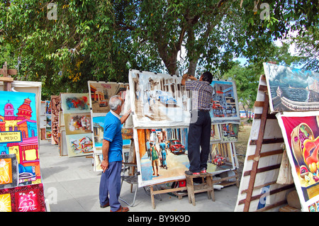 Kunstmarkt und Verkäufer in Havanna Stockfoto