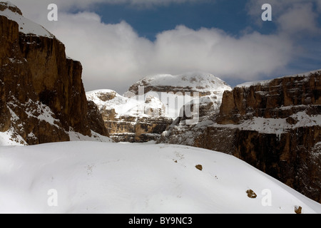 Westlichen Rand von der Gruppo Sella, Sella Gruppe und den Passo Sella, Sellajoch Wolkenstein Dolomiten Italien Stockfoto