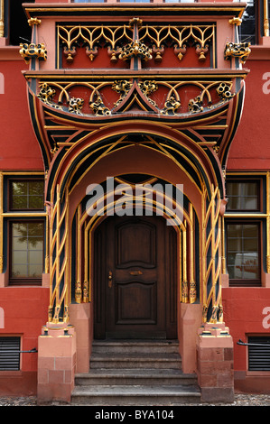 Haus Zum Walfisch Gebäude, Eingang mit Erker, zwischen 1514 und 1516, Franziskanerstrasse Straße 3, Freiburg Im Breisgau gebaut Stockfoto