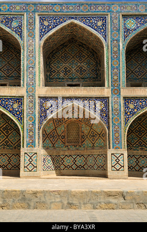 Fliesen Sie-Dekoration bei Nadir Divan Beghi Madrasah Labi Hauz, Buchara, Buchara, Seidenstraße, UNESCO-Weltkulturerbe, Usbekistan Stockfoto