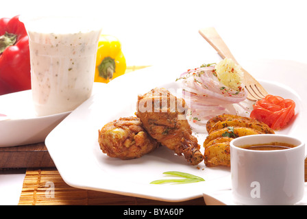 Tandoori-Huhn mit raita Stockfoto