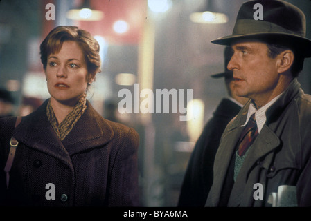 Durchschimmern Jahr: 1992 USA / UK Regie: David Seltzer Michael Douglas, Melanie Griffith Stockfoto