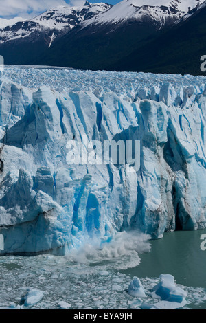 Perito Moreno Gletscher Kalben in Lago Argentino, Parque Nacional Los Glaciares, der Nationalpark Los Glaciares, Patagonien Stockfoto