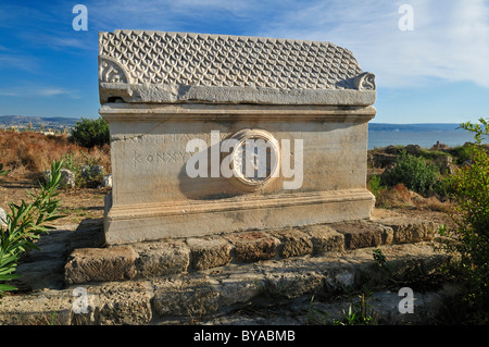 Antiken Sarkophag an die archäologische Stätte von Tyros, Tyre, sauer, UNESCO-Weltkulturerbe, Libanon, Nahost, Westasien Stockfoto