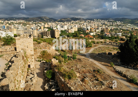 Historischen Kreuzfahrerburg in die archäologische Stätte von Byblos, UNESCO-Weltkulturerbe, Jbail, Jbeil, Libanon, Naher Osten Stockfoto