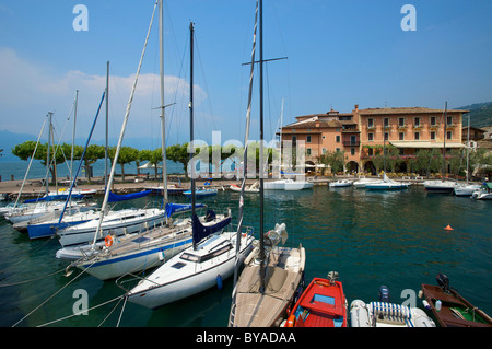 Torri del Benaco am Gardasee, Veneto, Italien, Europa Stockfoto