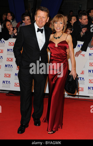 BILL TURNBULL & SIAN WILLIAMS 2011 NATIONAL TELEVISION AWARDS O2 ARENA LONDON ENGLAND 26 Januar 2011 Stockfoto