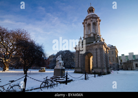 Historischen Trinity College in Dublin. Alle Warenzeichen und Gesichter haben sich geklont wurde. Stockfoto