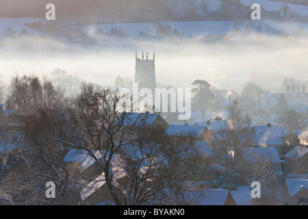 Ansicht von Wotton unter Edge, Gloucestershire, Cotswolds im Winter mit Schnee Stockfoto