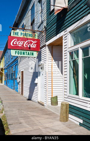 Das Bullauge Restaurant und Brunnen an der Custom House Wharf im Stadtteil alten Hafen von Portland, Maine Stockfoto