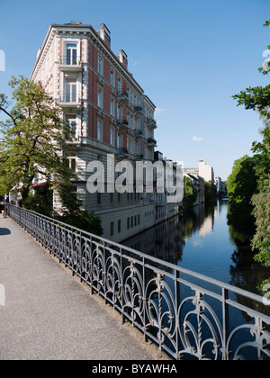 Jugendstil-Gebäude am Isebek-Kanal in Eppendorf, Hamburg, Deutschland, Europa Stockfoto