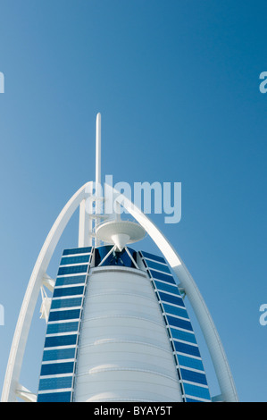 Spitze des Burj Al Arab Hotel mit Helikopter-Landeplatz, Dubai, Vereinigte Arabische Emirate Stockfoto