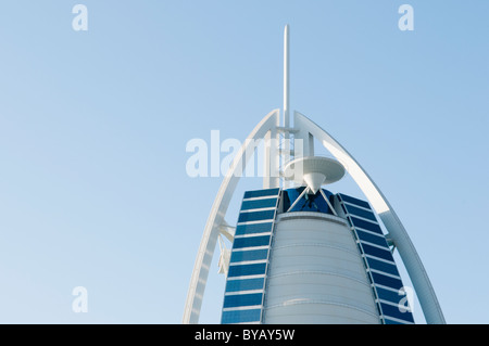 Spitze des Burj Al Arab Hotel mit Helikopter-Landeplatz, Dubai, Vereinigte Arabische Emirate Stockfoto