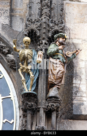 Astronomische Uhr in integriert eine Seite der Old Town Hall Tower, Prag, Tschechische Republik Stockfoto